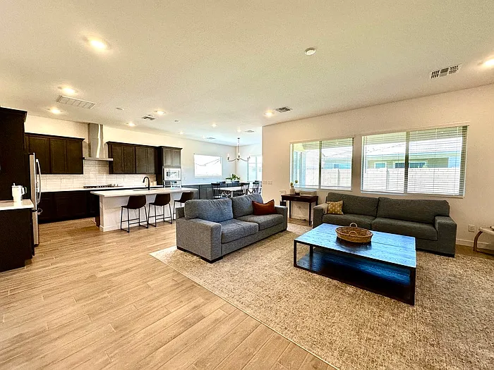 3718 E Gold Mountain Ave — Photo 3