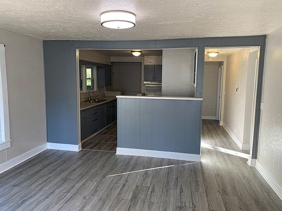 2nd image of 536 Gatewood Ave