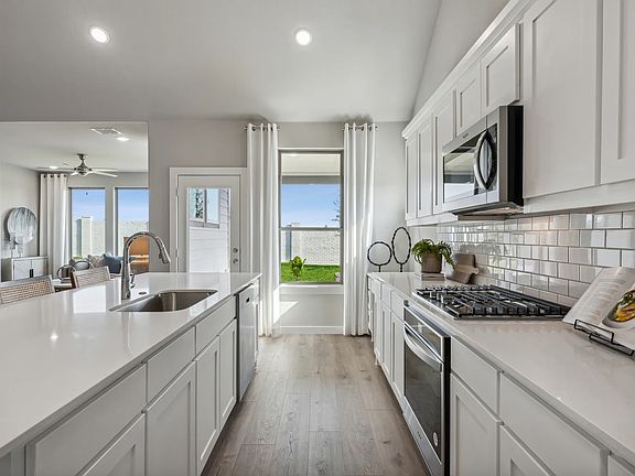 2nd image of 10420 Potawatomi Ln