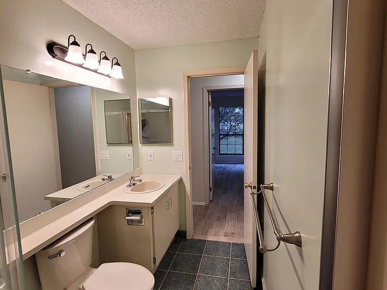 433 Danbury Ln #433 — Photo 30