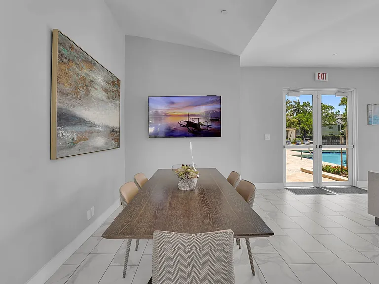 St. Tropez Townhomes & Villas — Photo 30
