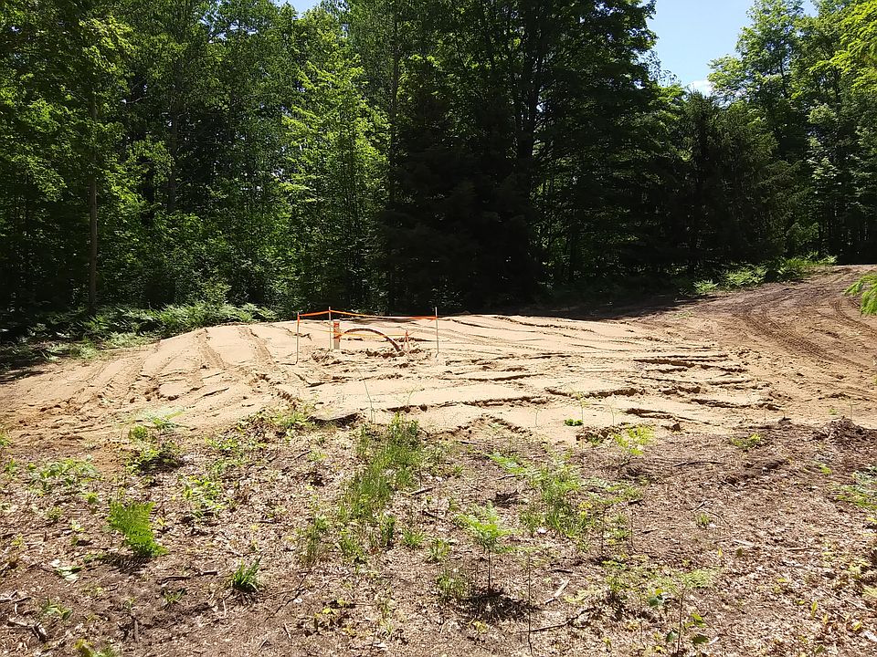 1st image of 9843 Montrose Dr