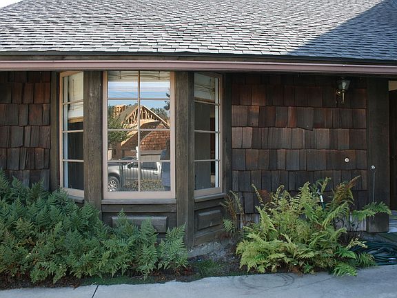 Bay window in front