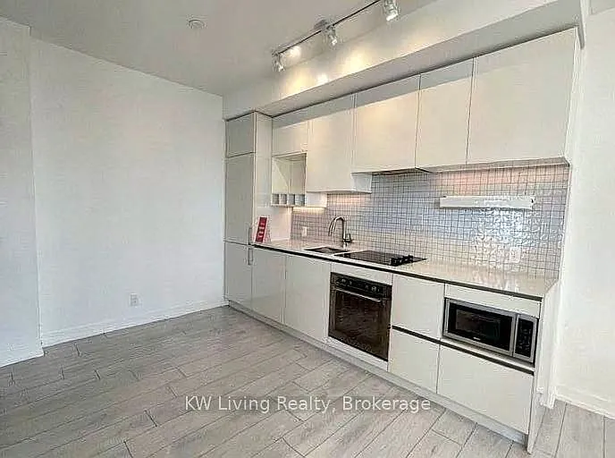 898 Portage Pkwy #Penthouse 11 — Photo 3