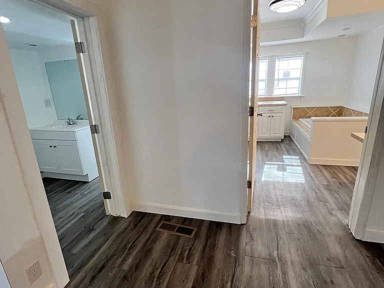 807 W Ragan St — Photo 14