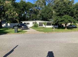 10 W Adkinson Dr, Pensacola, FL 32506