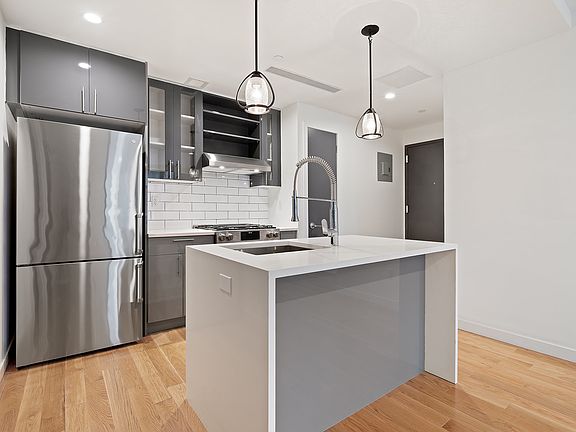 3rd image of 4121 23rd St APT 6C