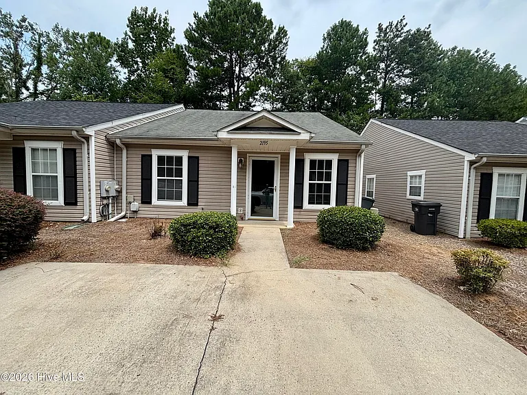 2195 Bridgeton Rd — Photo 1