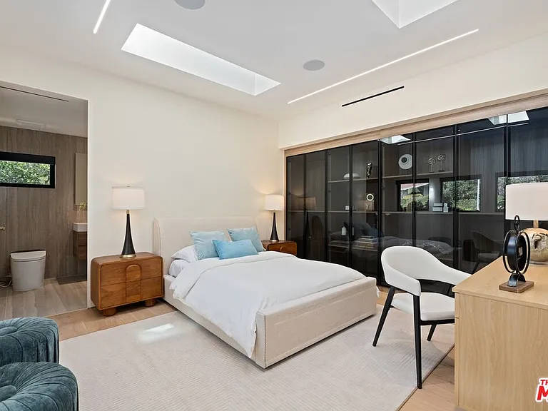 2501 Banyan Dr — Photo 22