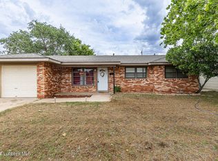 5232 40th St, Lubbock, TX 79414