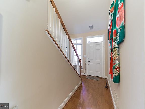 3rd image of 1124 Balfour Cir