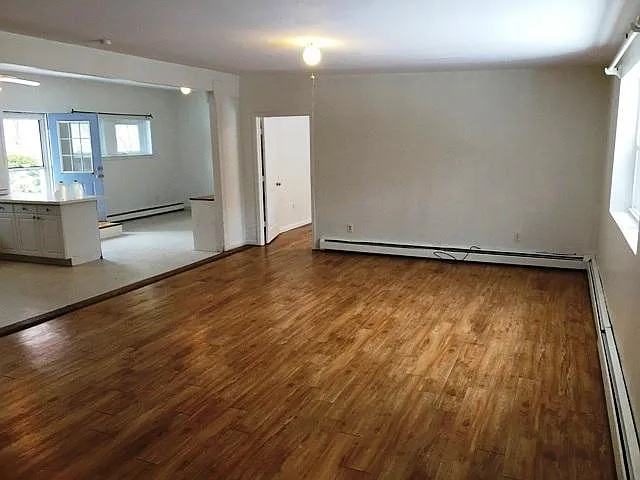 3 bed, 1700 sqft, $2,500 — Photo 3