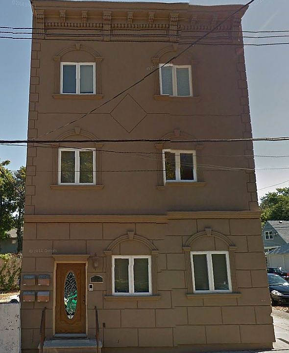 1st image of 79 Lafayette Ave