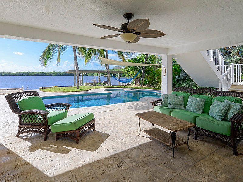 1st image of 204 Ocean Dr