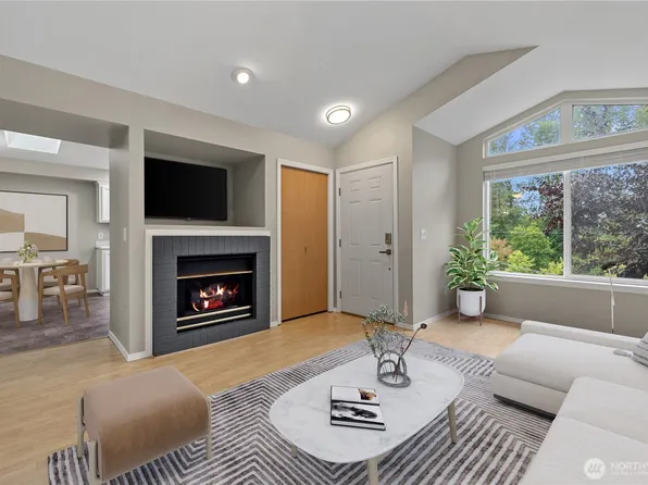 2210 Grade Road #2, Lake Stevens, WA 98258