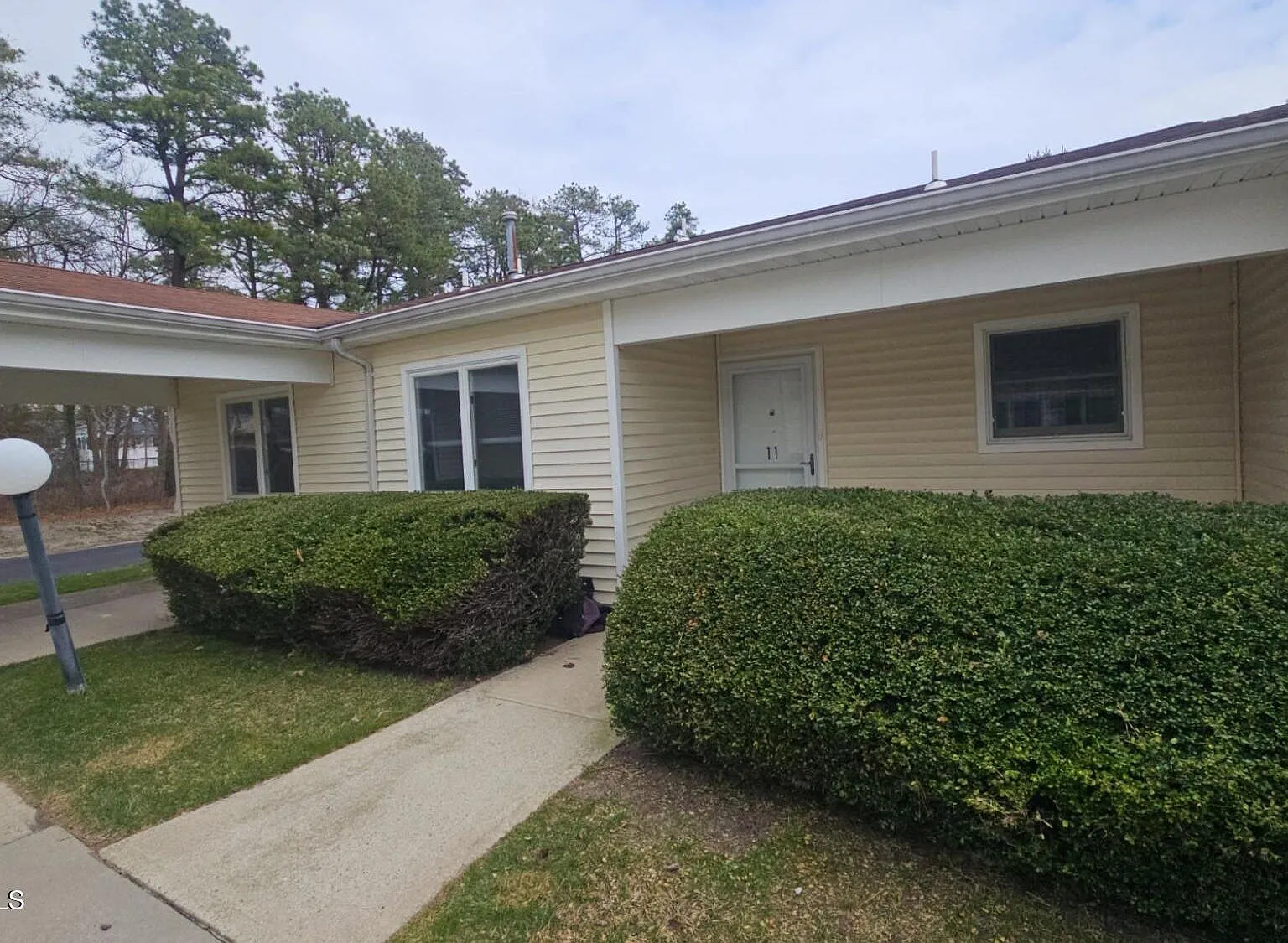 2 bed, 1224 sqft, $2,299 — Photo 2