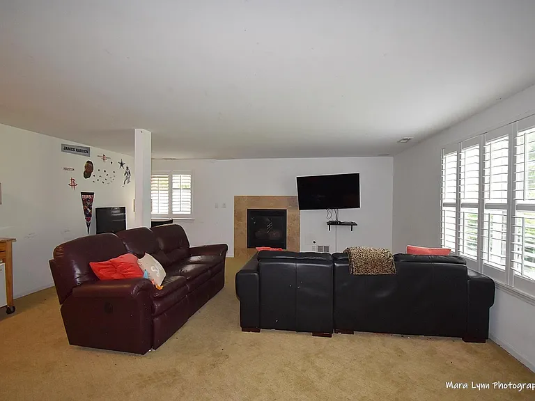 718 Viewpointe Dr — Photo 15