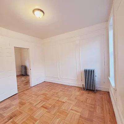 Rented by New York Residence | media 32