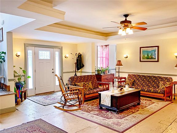 5th image of 119 3rd St