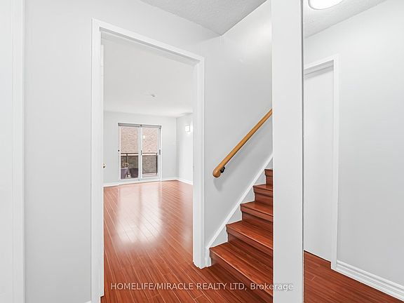 5th image of 140 Ling Rd #103