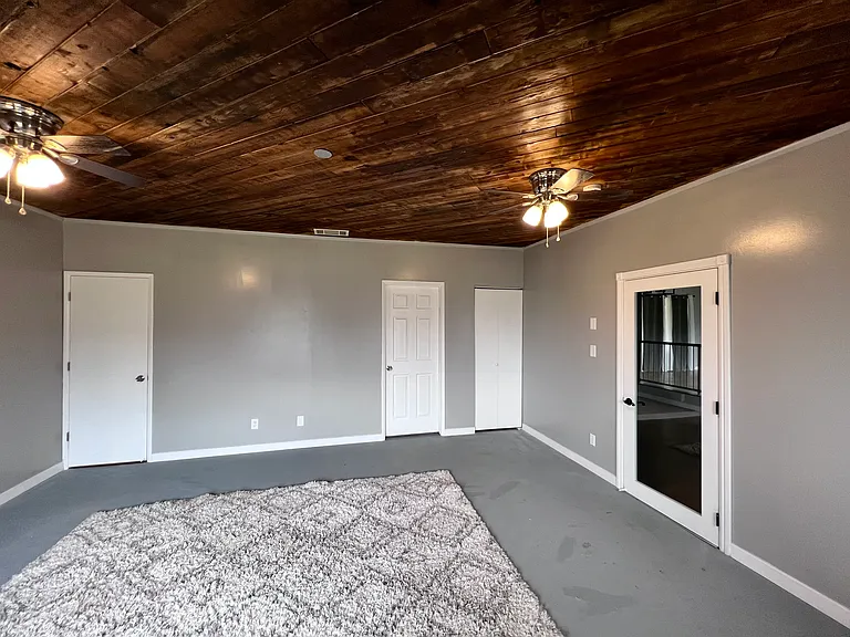 28562 Burrough Valley Rd — Photo 5