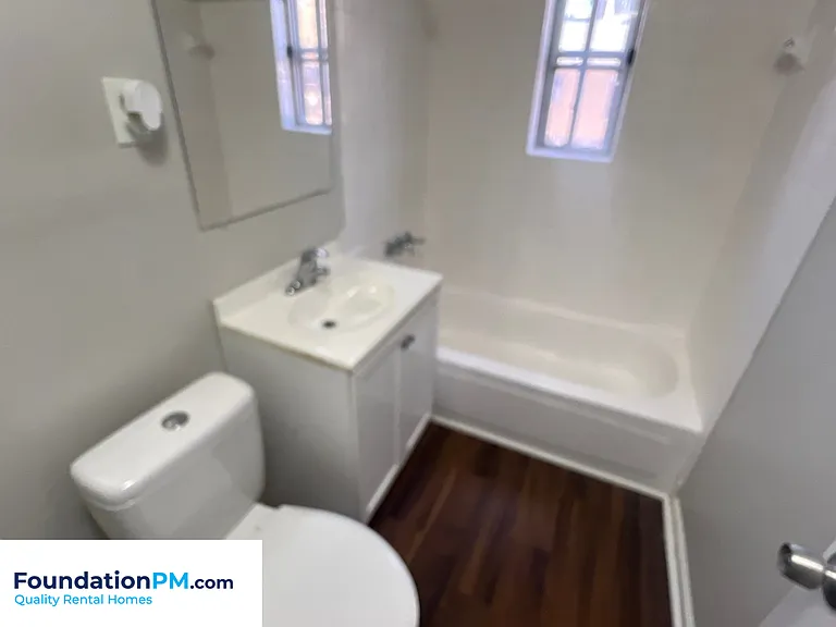 2292 Redwood Ave — Photo 18