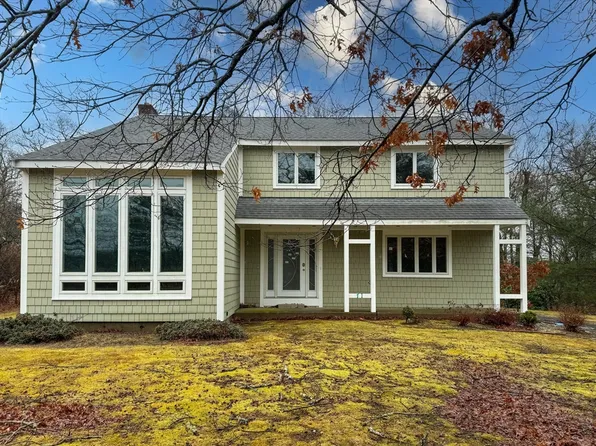 6 Jaye St, Plymouth, MA 02360