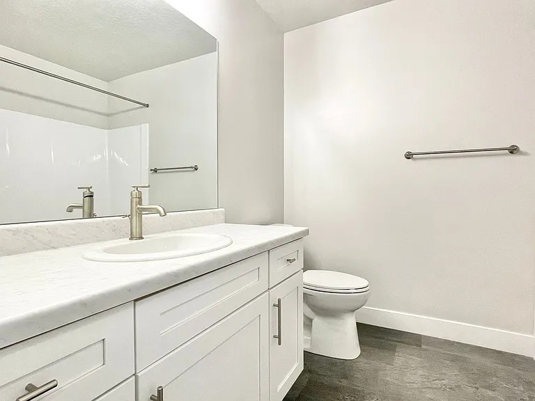 1572 N 3950 W — Photo 24