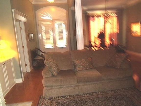 5th image of 15104 Post Oak Cir