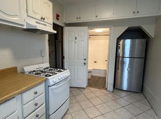 341 Ridge Rd APT 3, Lyndhurst, NJ 07071