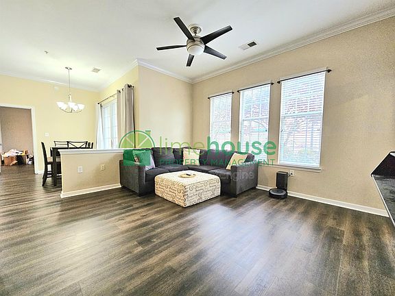 3rd image of 1400 Granby St Unit 104