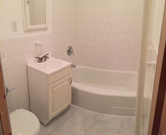 2nd image of 476 6th St APT 2B