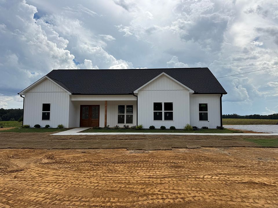 1st image of 25 Simmons Ln