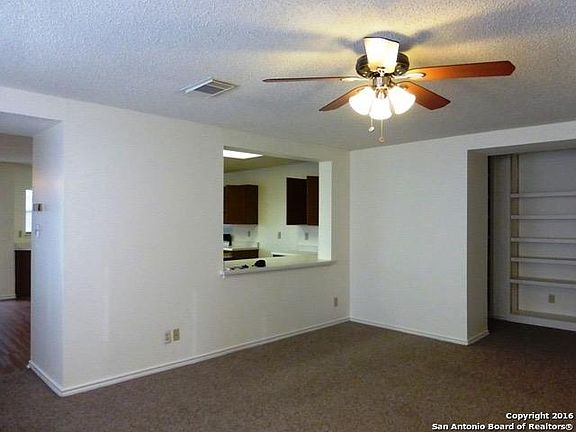 3rd image of 4907 Lakebend East Dr