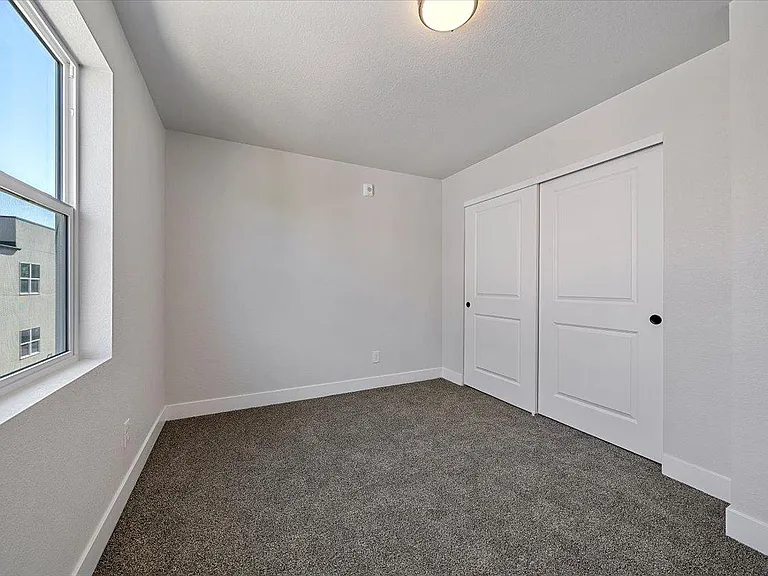 1326 Benton St — Photo 18