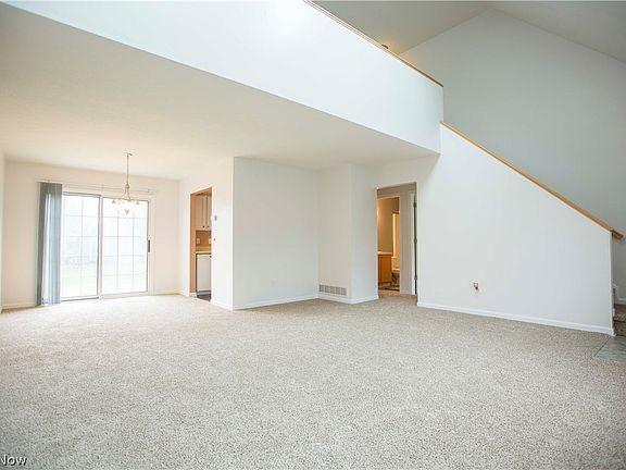 2nd image of 2607 Burridge Cir #29M