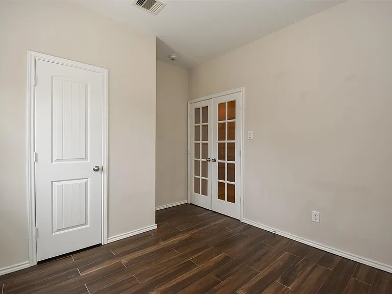 3615 Bridgebluff Ln — Photo 10
