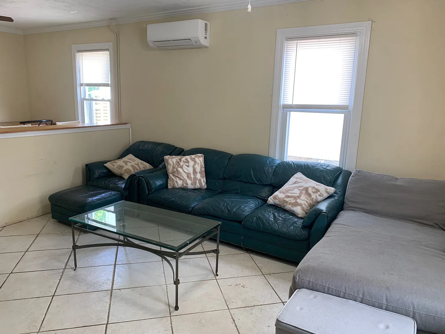 3 bed, 1080 sqft, $2,400 — Photo 4