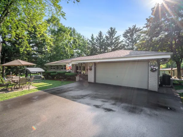 1278 Country Highlands DRIVE, Hubertus, WI 53033