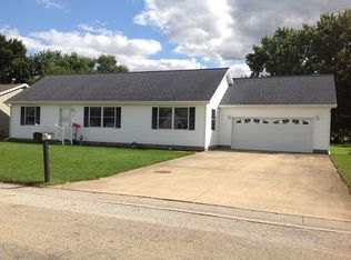 507 W Rhodes St, Thomasboro, IL 61878