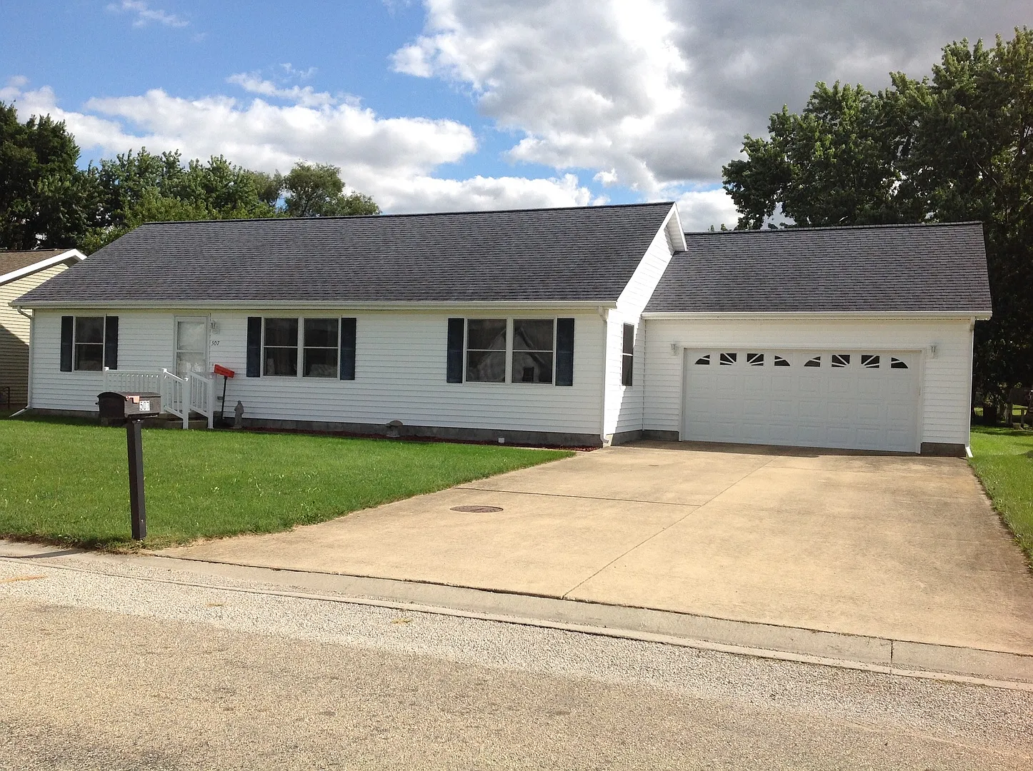 507 W Rhodes St photo 1