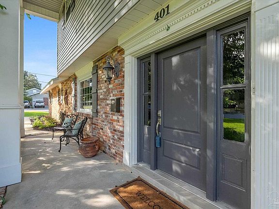 5th image of 401 Poinciana Dr