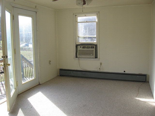 2nd image of 568 W Old Murphy Rd