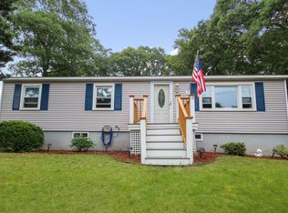 19 Sabbatt Rd, Pocasset, MA 02559