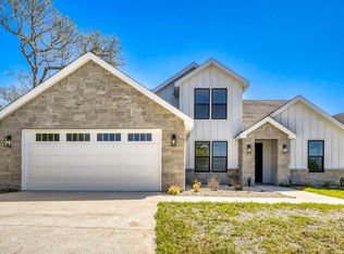 208 Ulupau Cir, Bastrop, TX 78602