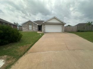 819 E Macy Ln, Stillwater, OK 74075