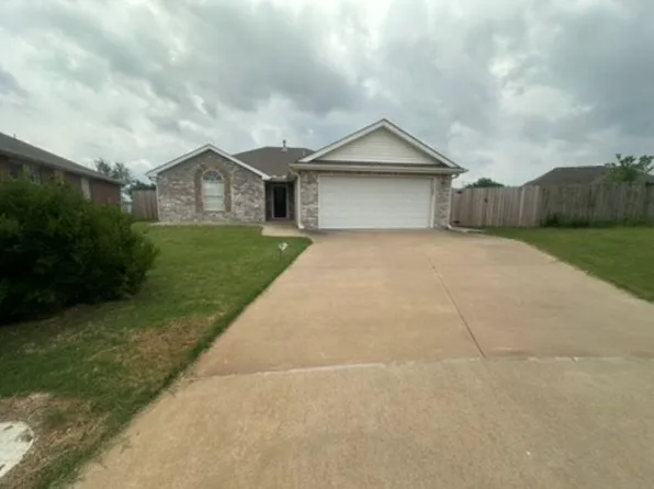 819 E Macy Ln, Stillwater, OK 74075
