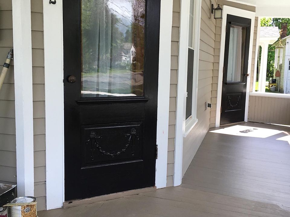 1st image of 160 Main St