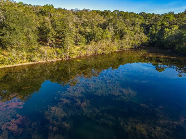 261 Bear Head Rd, Defuniak Springs, FL 32435