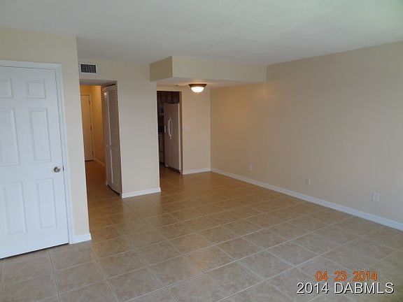 3rd image of 55 Vining Ct S #210